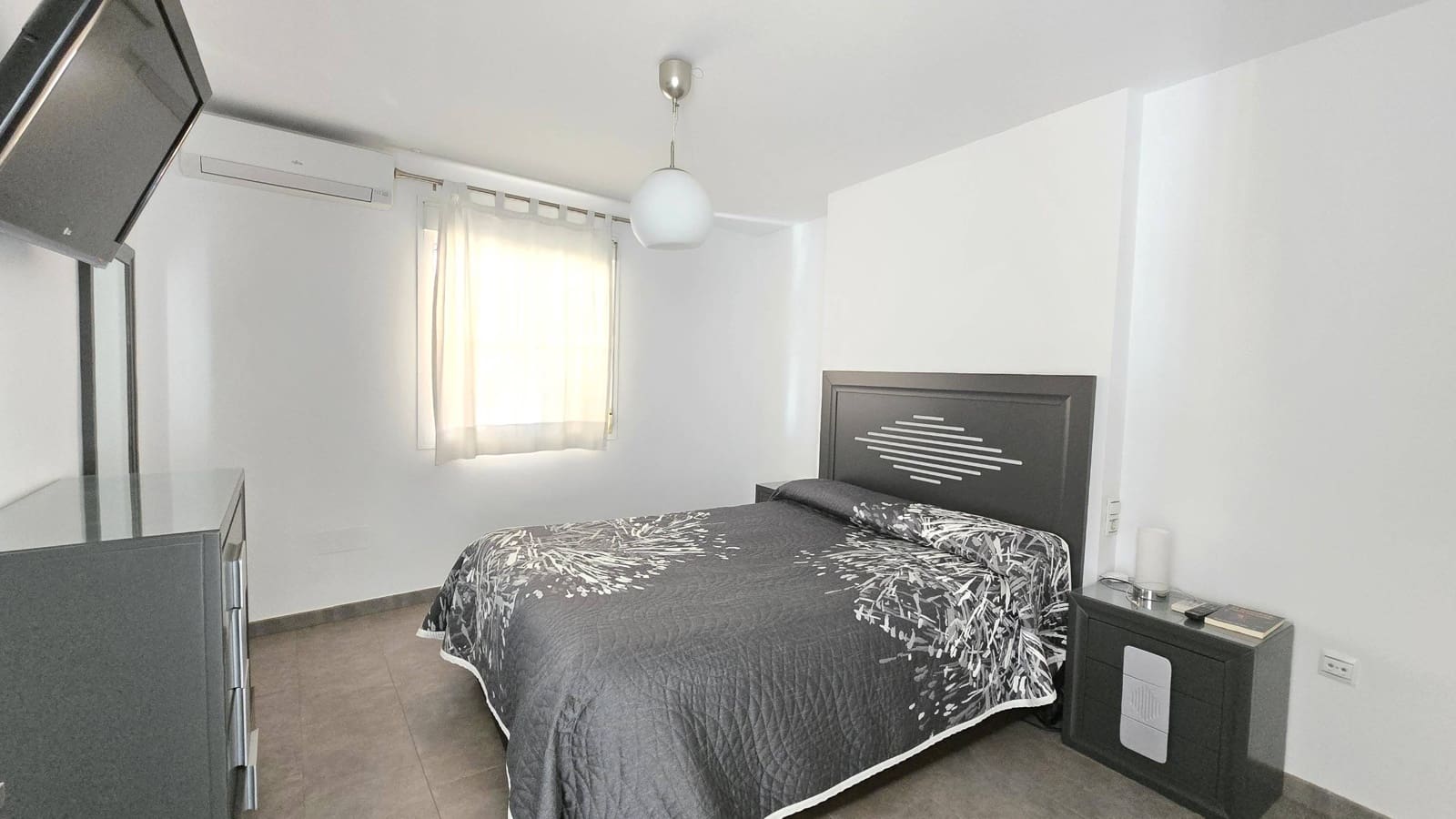 2 bedroom Penthouse for sale in Estepona with pool garage - € 445,000 (Ref: 9481204)