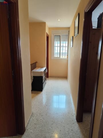 4 bedroom Terraced Villa for sale in Benacazón with garage - € 162,000 (Ref: 9481205)