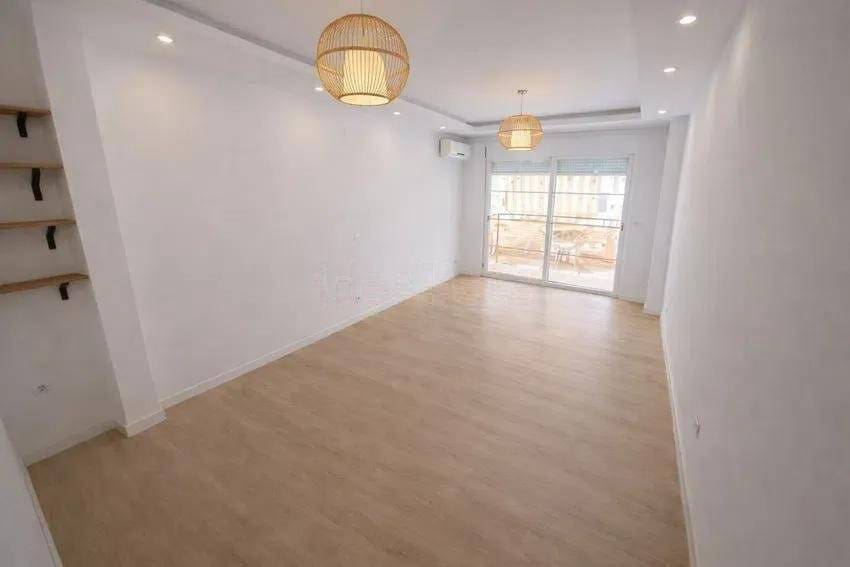 3 Zimmer Apartment zu verkaufen in Estepona mit Pool Garage - 345.000 € (Ref: 9543659)