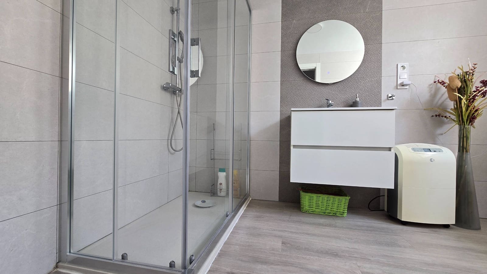 3 bedroom Apartment for sale in Manilva with pool garage - € 424,000 (Ref: 9648175)