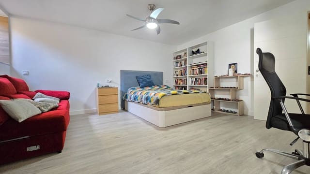 3 bedroom Apartment for sale in Chullera, Manilva with pool garage - € 424,000 (Ref: 9648175)