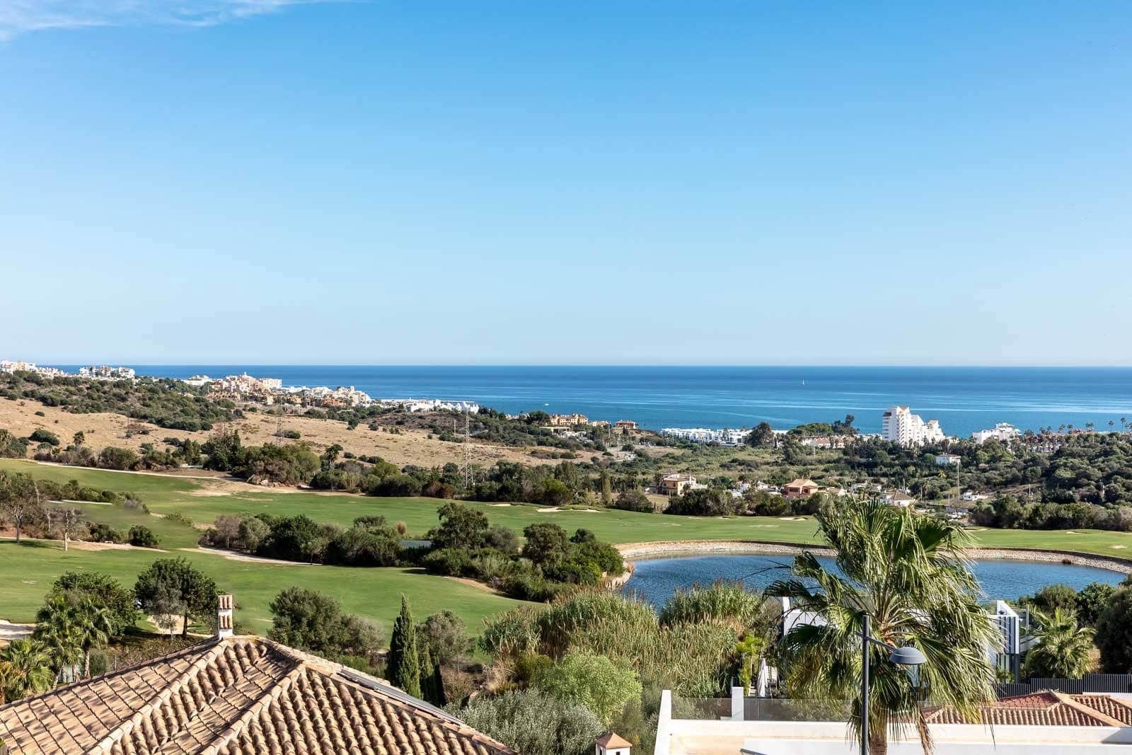 3 soverom Leilighet til salgs i Estepona med svømmebasseng garasje - € 438 000 (Ref: 9659465)