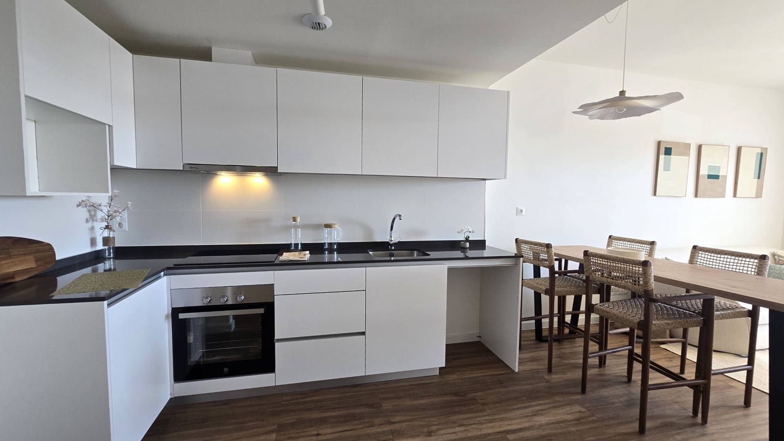 3 soverom Leilighet til salgs i Estepona med svømmebasseng garasje - € 438 000 (Ref: 9659465)