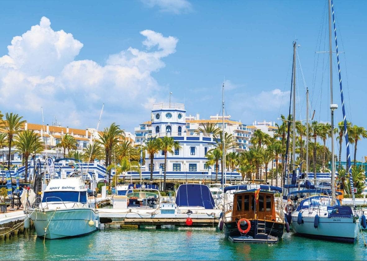 2 bedroom Penthouse for sale in Estepona with pool garage - € 405,000 (Ref: 9670715)