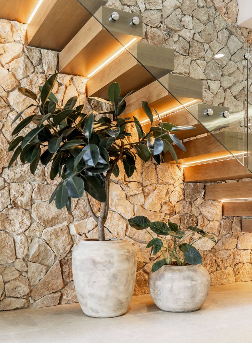 5 bedroom Villa for sale in Nueva Andalucia with garage - € 2,475,000 (Ref: 9677512)