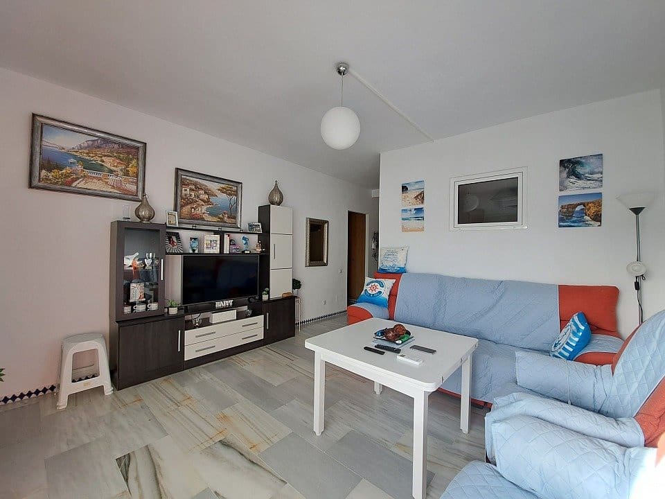 2 bedroom Flat for sale in Estepona with pool garage - € 318,000 (Ref: 9695372)