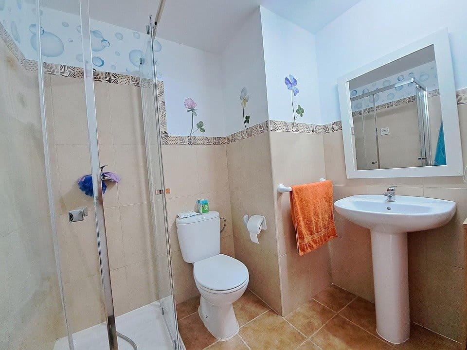 2 bedroom Flat for sale in Estepona with pool garage - € 318,000 (Ref: 9695372)