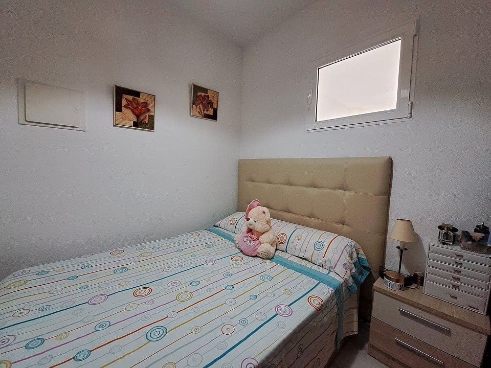 2 bedroom Flat for sale in Estepona with pool garage - € 318,000 (Ref: 9695372)