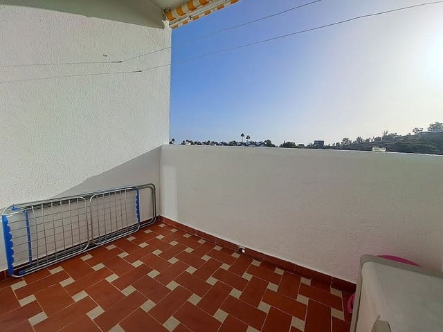 2 quarto Apartamento para venda em Estepona com piscina garagem - 318 000 € (Ref: 9695372)