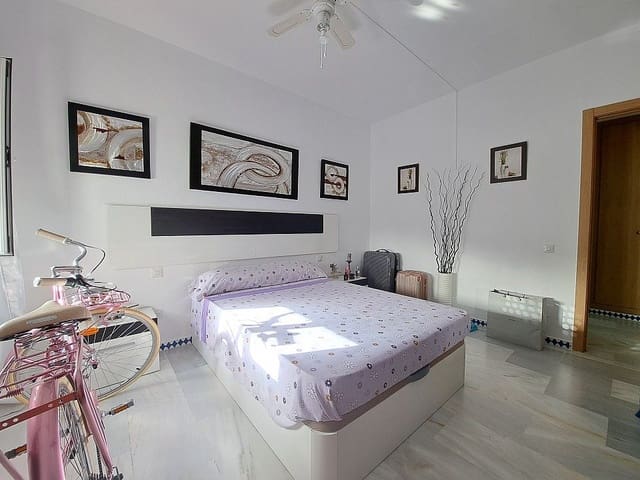 2 quarto Apartamento para venda em Estepona com piscina garagem - 318 000 € (Ref: 9695372)