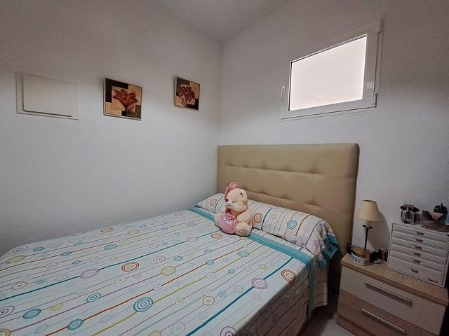 2 quarto Apartamento para venda em Estepona com piscina garagem - 318 000 € (Ref: 9695372)