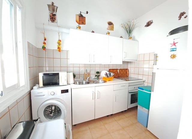 2 quarto Apartamento para venda em Estepona com piscina garagem - 318 000 € (Ref: 9695372)
