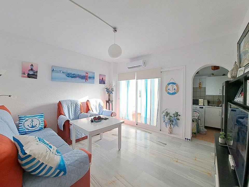 2 bedroom Flat for sale in Estepona with pool garage - € 318,000 (Ref: 9695372)