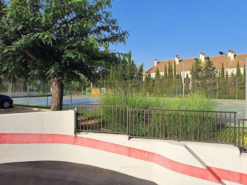 2 bedroom Flat for sale in Estepona with pool garage - € 318,000 (Ref: 9695372)