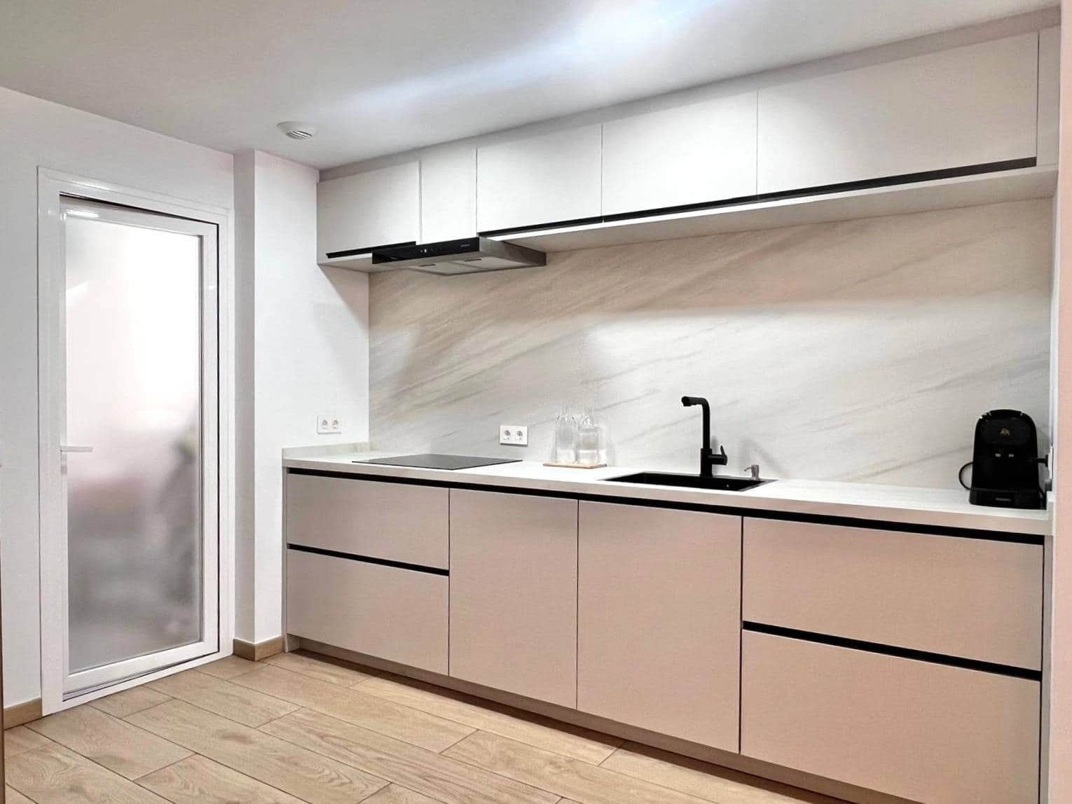 Apartamento de 4 habitaciones en Estepona en venta con piscina garaje - 505.000 € (Ref: 9719985)