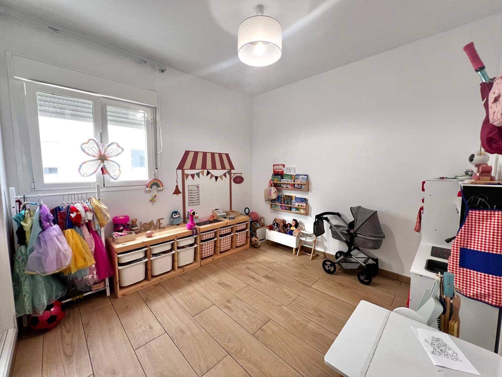 Apartamento de 4 habitaciones en Estepona en venta con piscina garaje - 505.000 € (Ref: 9719985)