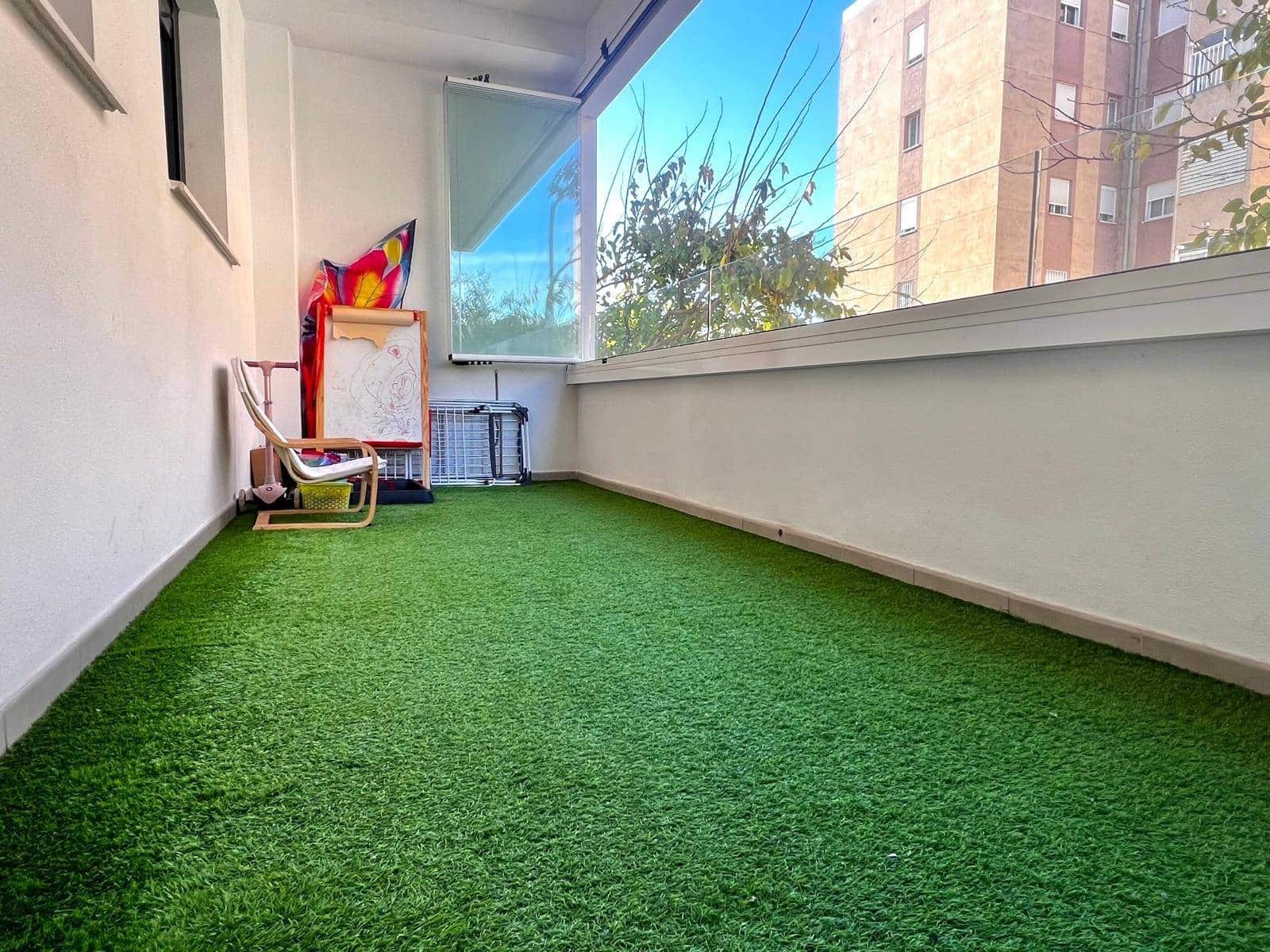 Apartamento de 4 habitaciones en Estepona en venta con piscina garaje - 505.000 € (Ref: 9719985)