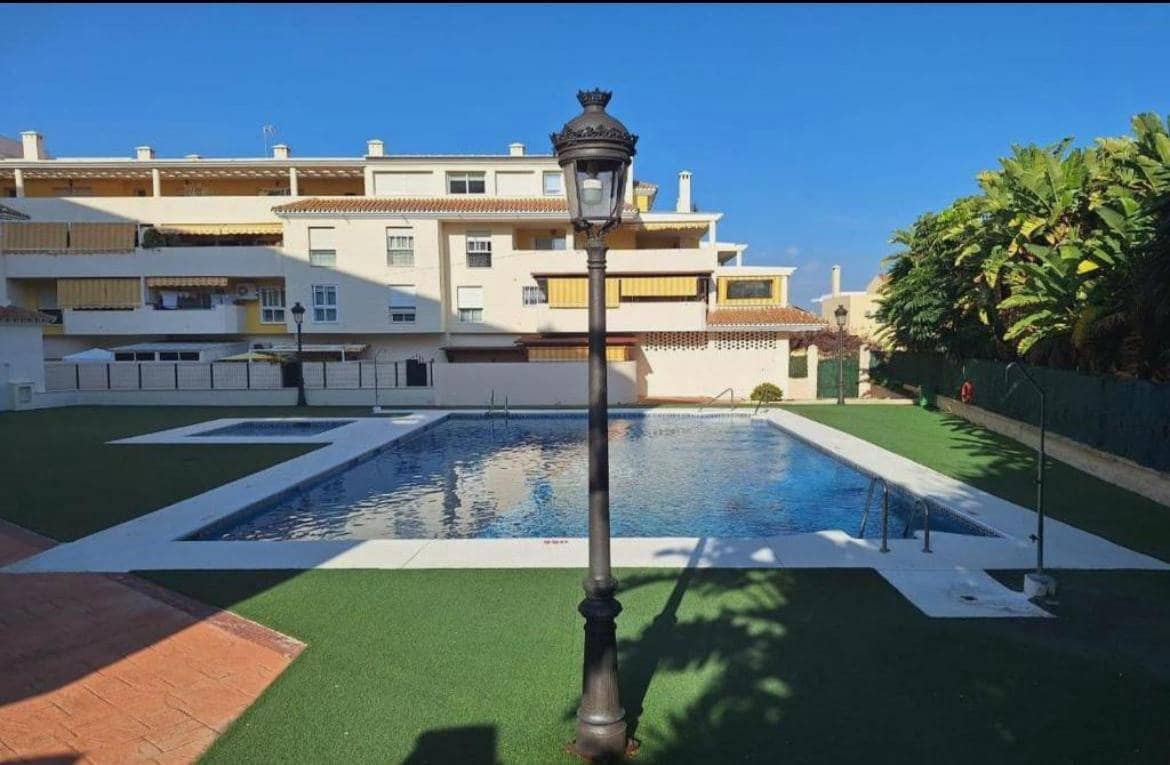2 slaapkamer Appartement te koop in Estepona met zwembad garage - € 345.000 (Ref: 9758991)