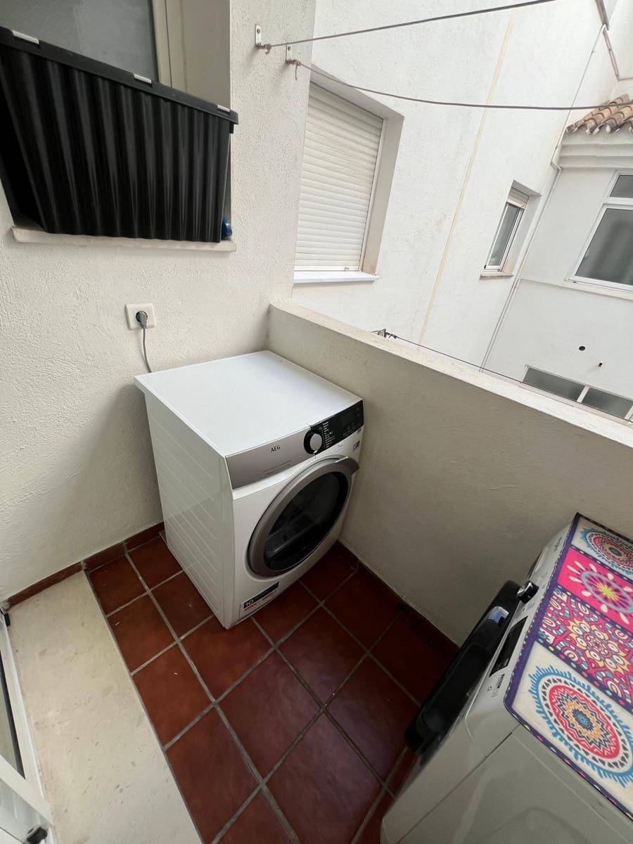 2 slaapkamer Appartement te koop in Estepona met zwembad garage - € 345.000 (Ref: 9758991)