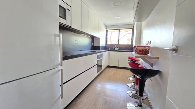 3 soverom Leilighet til salgs i Estepona med svømmebasseng garasje - € 449 000 (Ref: 9780584)