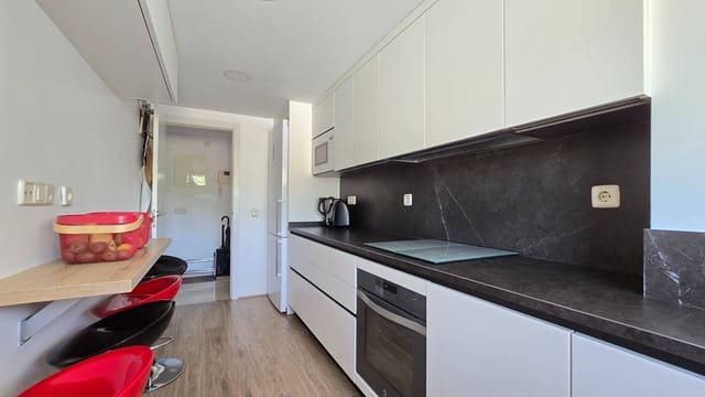 3 soverom Leilighet til salgs i Estepona med svømmebasseng garasje - € 449 000 (Ref: 9780584)