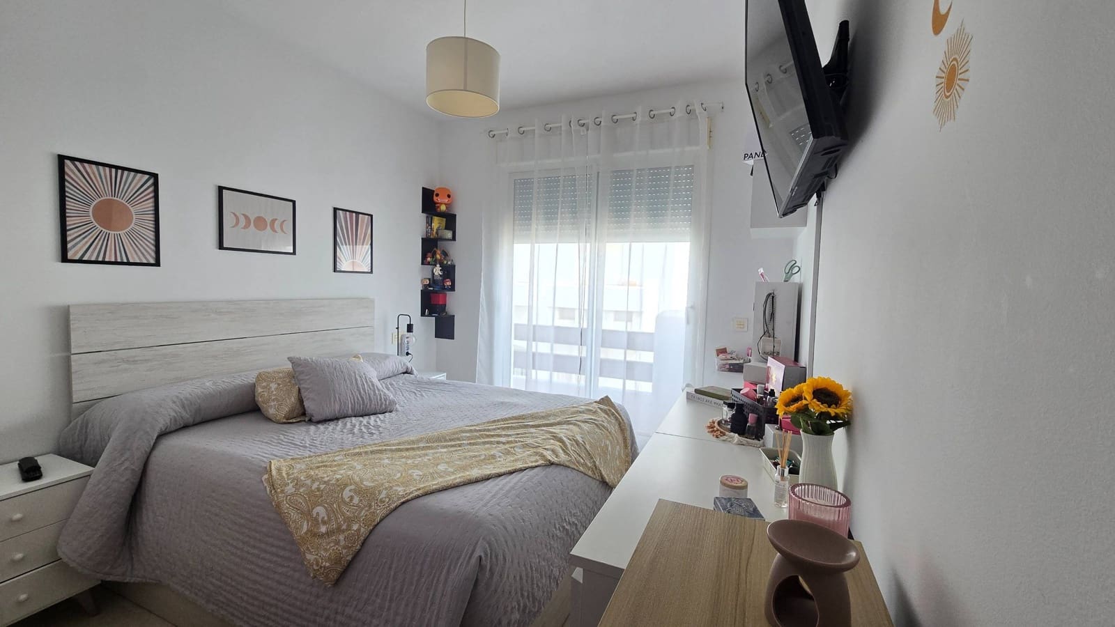 3 makuuhuone Huoneisto myytävänä paikassa Estepona mukana uima-altaan 
autotalli - 318 000 € (Ref: 9806508)