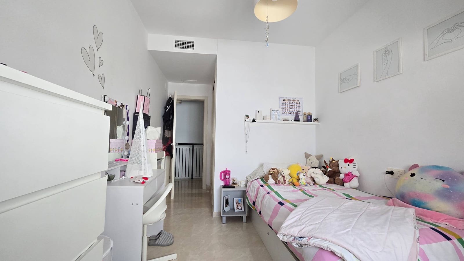 3 makuuhuone Huoneisto myytävänä paikassa Estepona mukana uima-altaan 
autotalli - 318 000 € (Ref: 9806508)