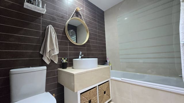 3 Zimmer Apartment zu verkaufen in Estepona mit Pool Garage - 318.000 € (Ref: 9806508)