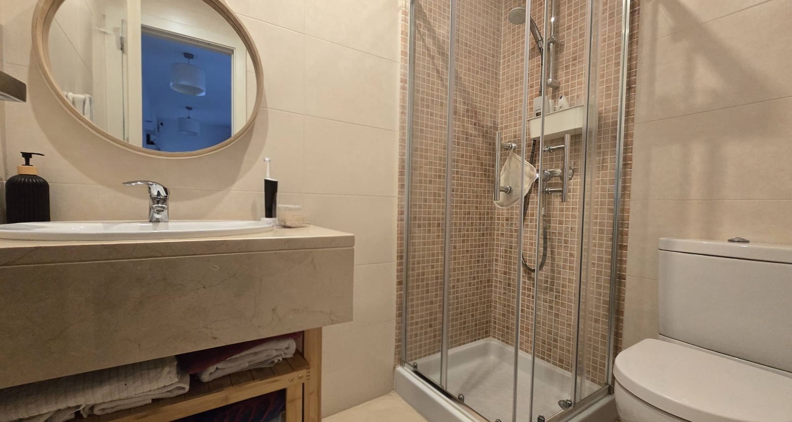 3 makuuhuone Huoneisto myytävänä paikassa Estepona mukana uima-altaan 
autotalli - 318 000 € (Ref: 9806508)