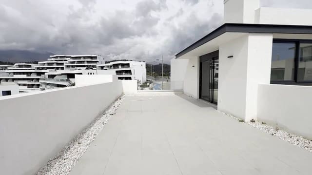 2 soverom Penthouse til salgs i Estepona med svømmebasseng garasje - € 575 000 (Ref: 9822949)