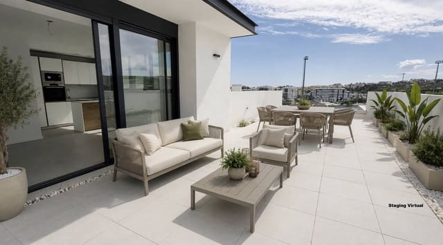 2 soverom Penthouse til salgs i Estepona med svømmebasseng garasje - € 575 000 (Ref: 9822949)