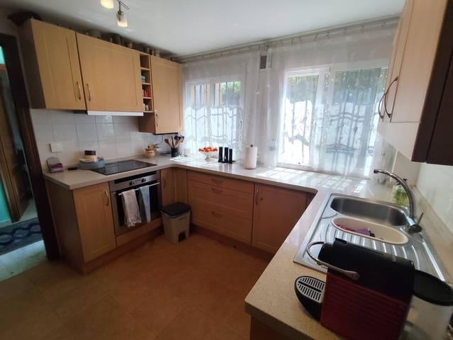 Adosado de 5 habitaciones en Mairena del Aljarafe en venta con piscina - 399.000 € (Ref: 9839277)
