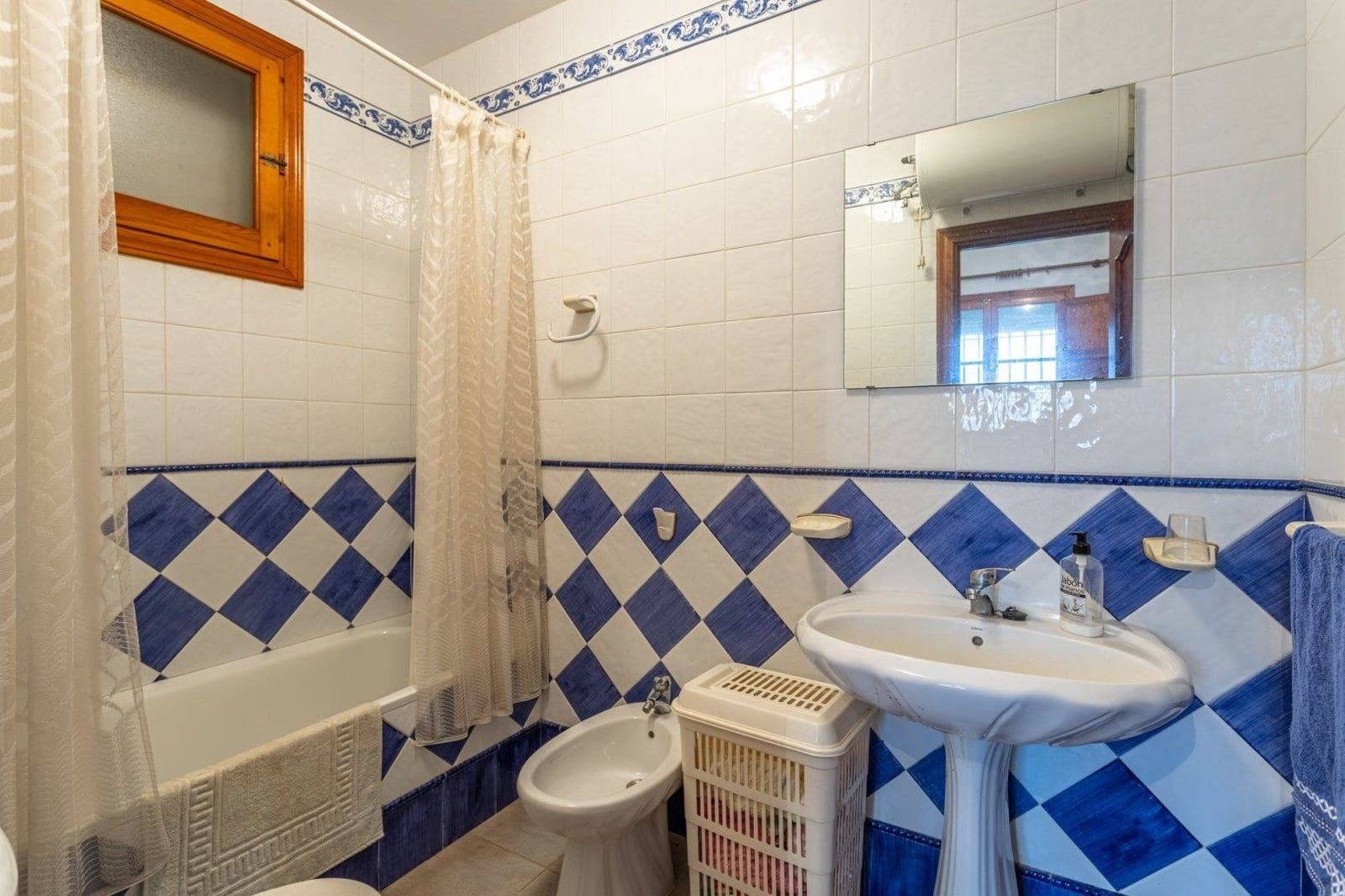 5 Zimmer Villa zu verkaufen in Sanlucar la Mayor mit Pool Garage - 369.990 € (Ref: 9855490)
