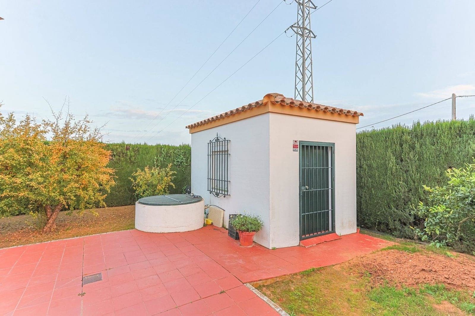 5 Zimmer Villa zu verkaufen in Sanlucar la Mayor mit Pool Garage - 369.990 € (Ref: 9855490)