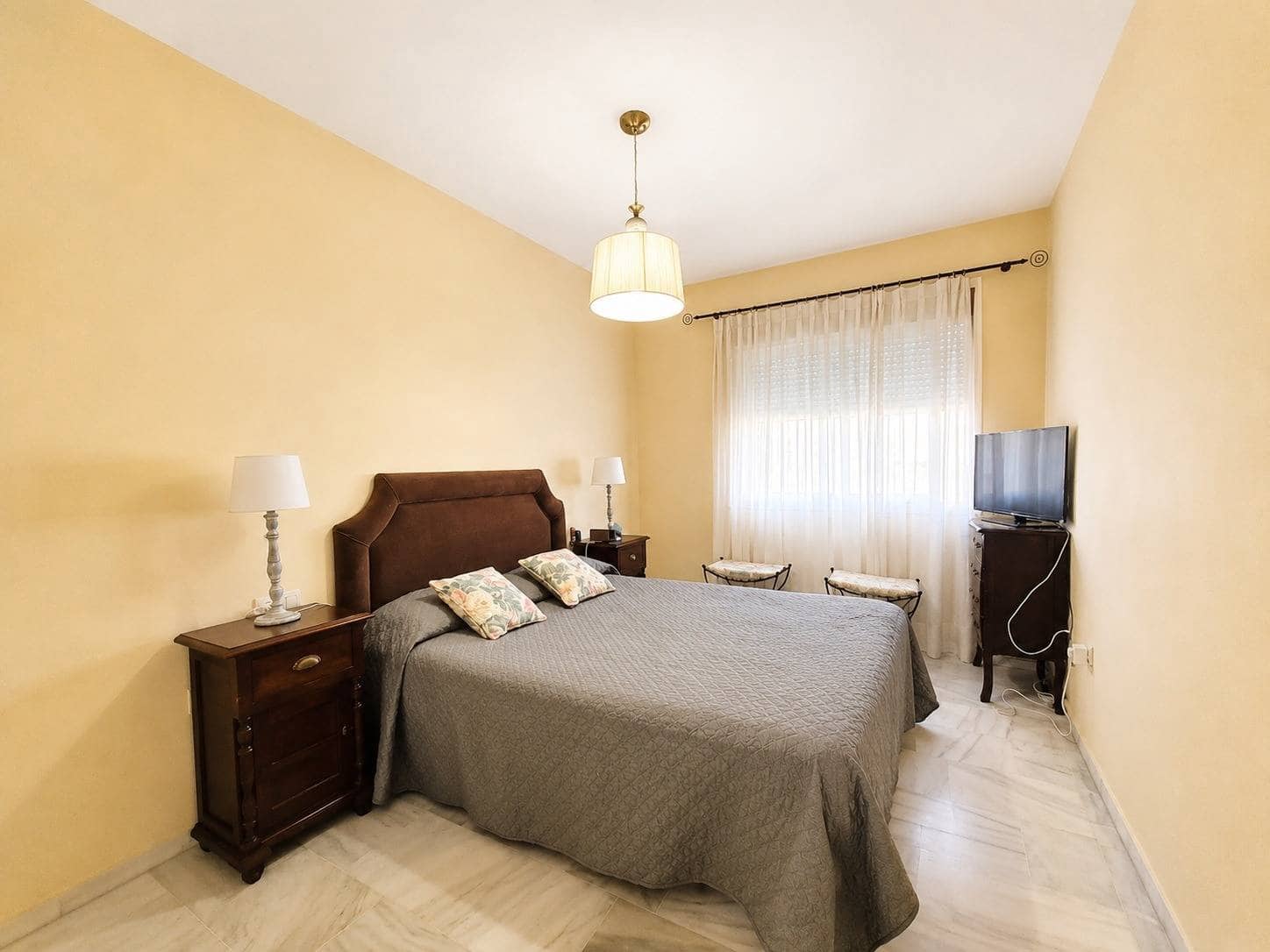 2 bedroom Apartment for sale in San Luis de Sabinillas with pool garage - € 265,000 (Ref: 9867037)