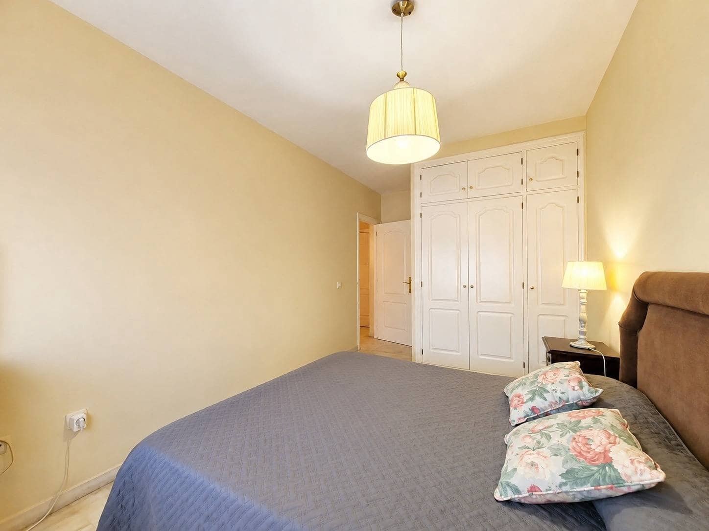2 bedroom Apartment for sale in San Luis de Sabinillas with pool garage - € 265,000 (Ref: 9867037)