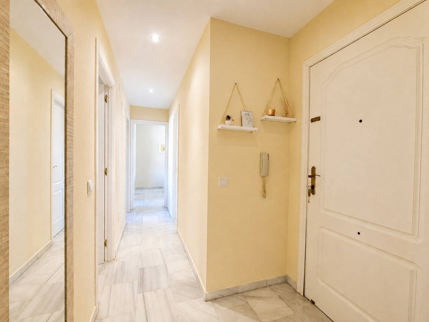 2 bedroom Apartment for sale in San Luis de Sabinillas with pool garage - € 265,000 (Ref: 9867037)