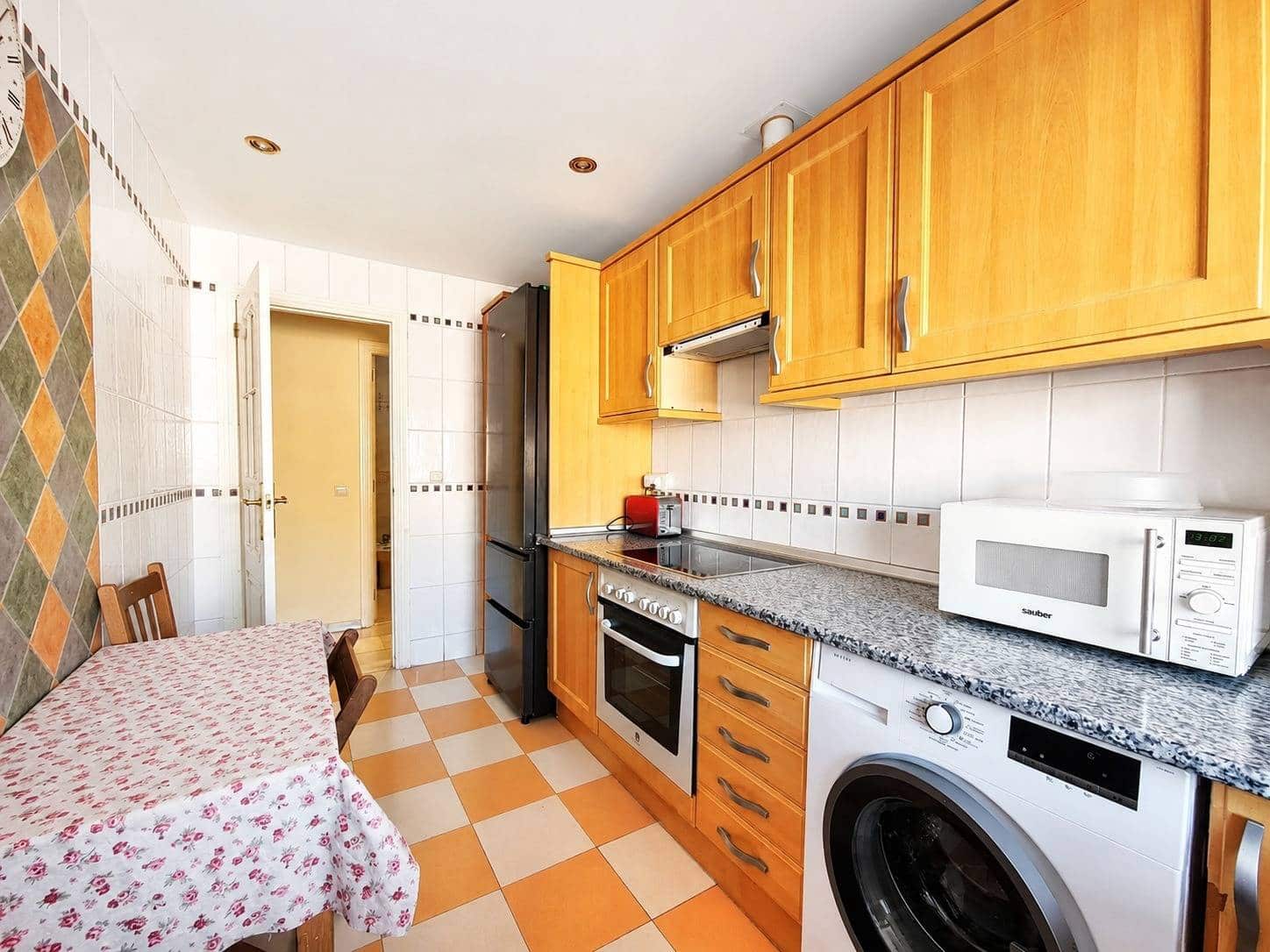 2 bedroom Apartment for sale in San Luis de Sabinillas with pool garage - € 265,000 (Ref: 9867037)