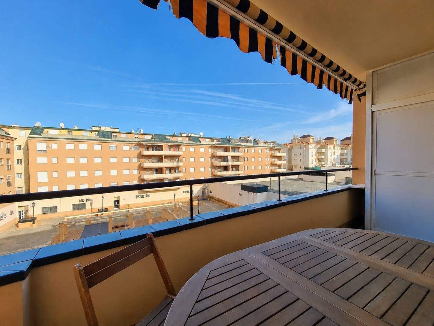 2 slaapkamer Appartement te koop in San Luis de Sabinillas met zwembad garage - € 265.000 (Ref: 9867037)