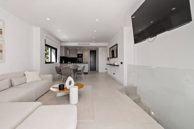 4 slaapkamer Appartement te koop in El Paraiso, Estepona met zwembad garage - € 890.000 (Ref: 9911093)