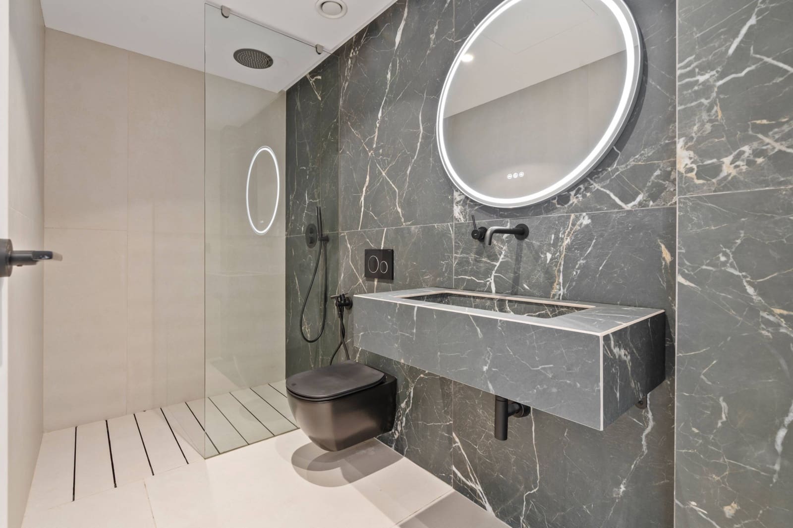 4 slaapkamer Appartement te koop in El Paraiso met zwembad garage - € 890.000 (Ref: 9911093)