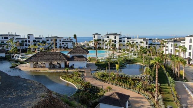 3 sovrum Lägenhet till salu i Estepona med pool garage - 847 000 € (Ref: 9916954)