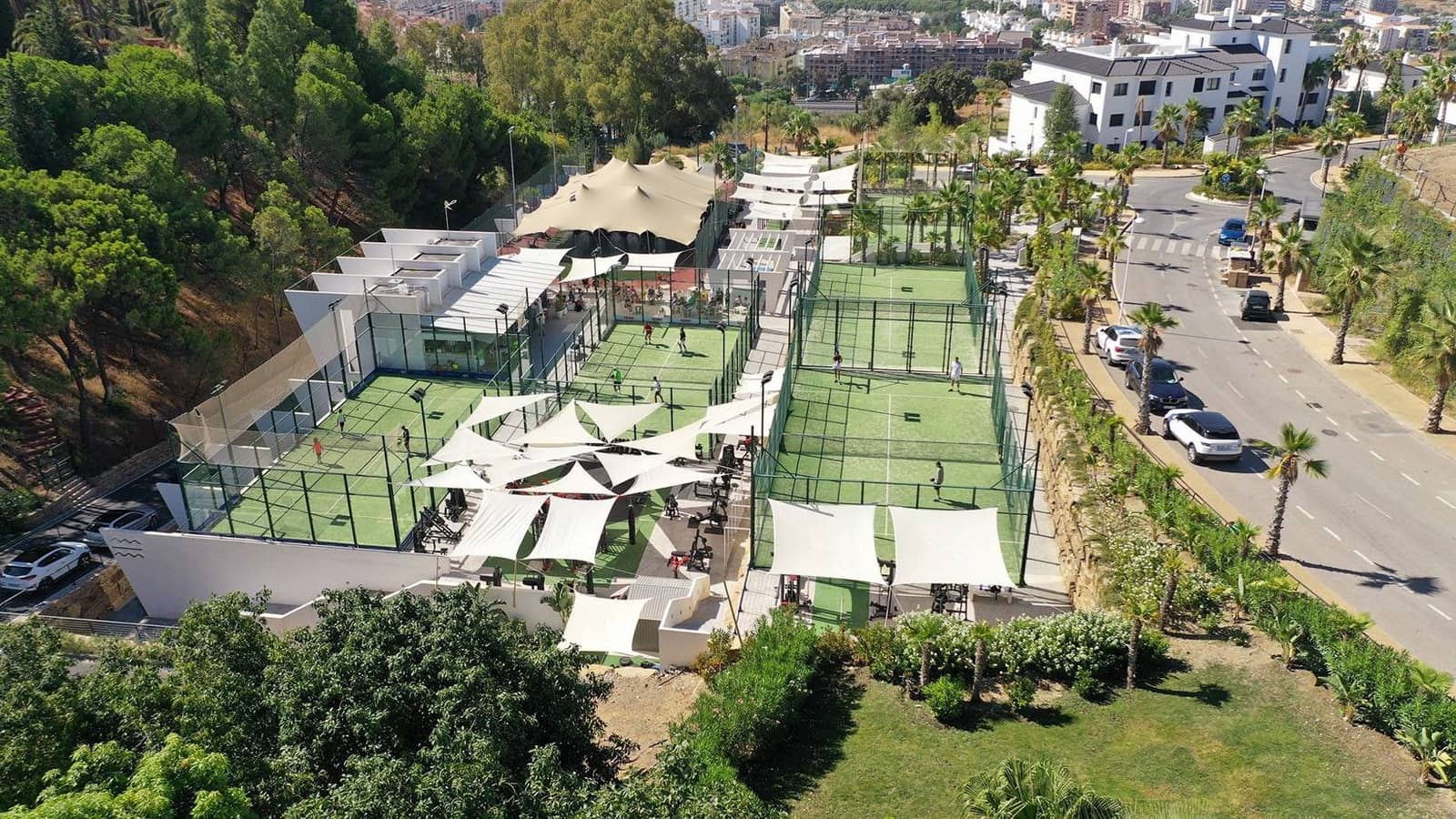 3 sovrum Lägenhet till salu i Estepona med pool garage - 847 000 € (Ref: 9916954)