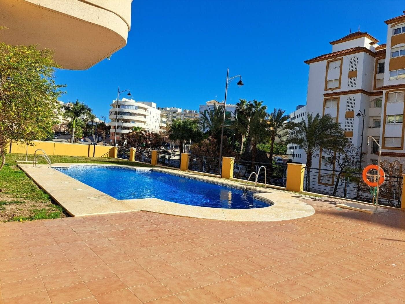 1 bedroom Apartment for sale in Estepona with pool garage - € 320,000 (Ref: 9927442)