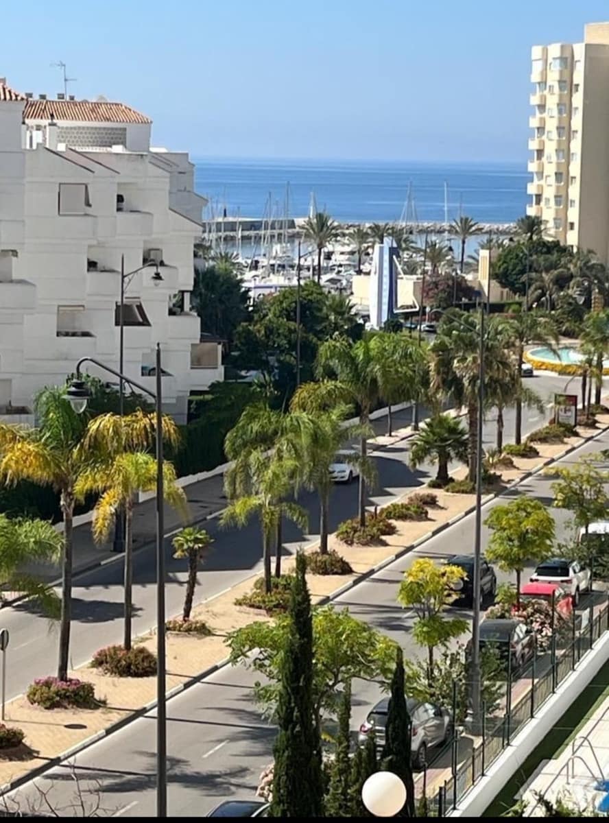 1 bedroom Apartment for sale in Estepona with pool garage - € 320,000 (Ref: 9927442)