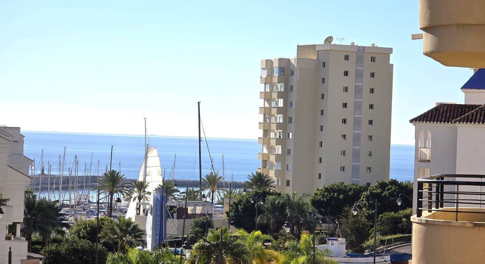 1 bedroom Apartment for sale in Estepona with pool garage - € 320,000 (Ref: 9927442)