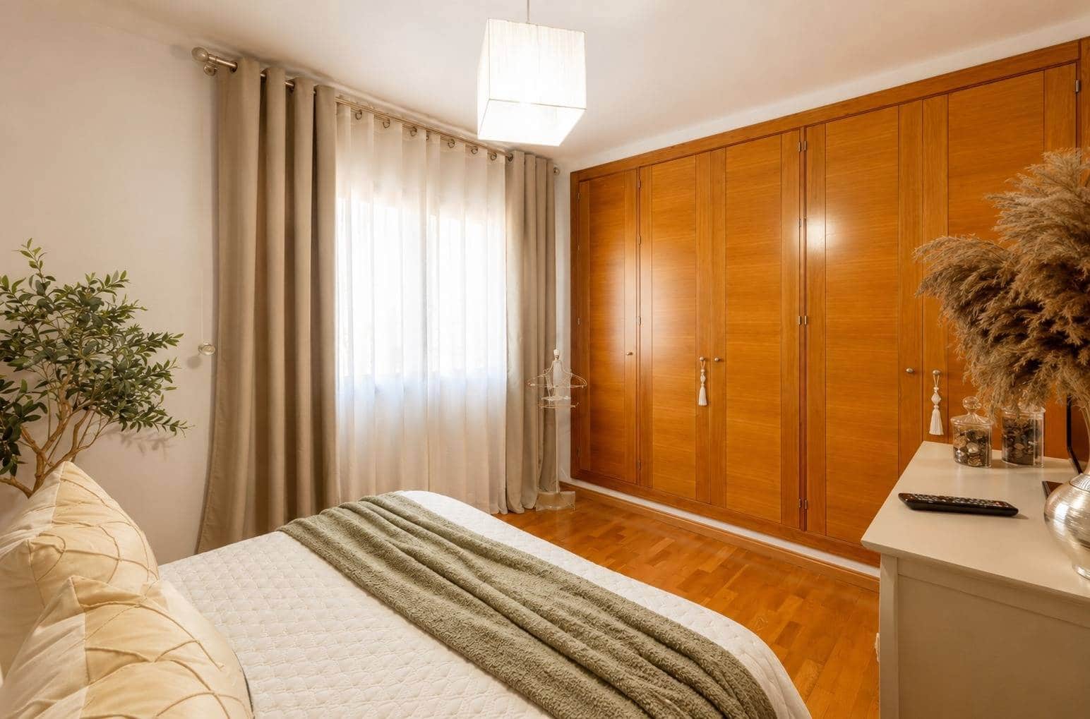 3 soveværelse Lejlighed til salg i Estepona med garage - € 356.000 (Ref: 9934230)