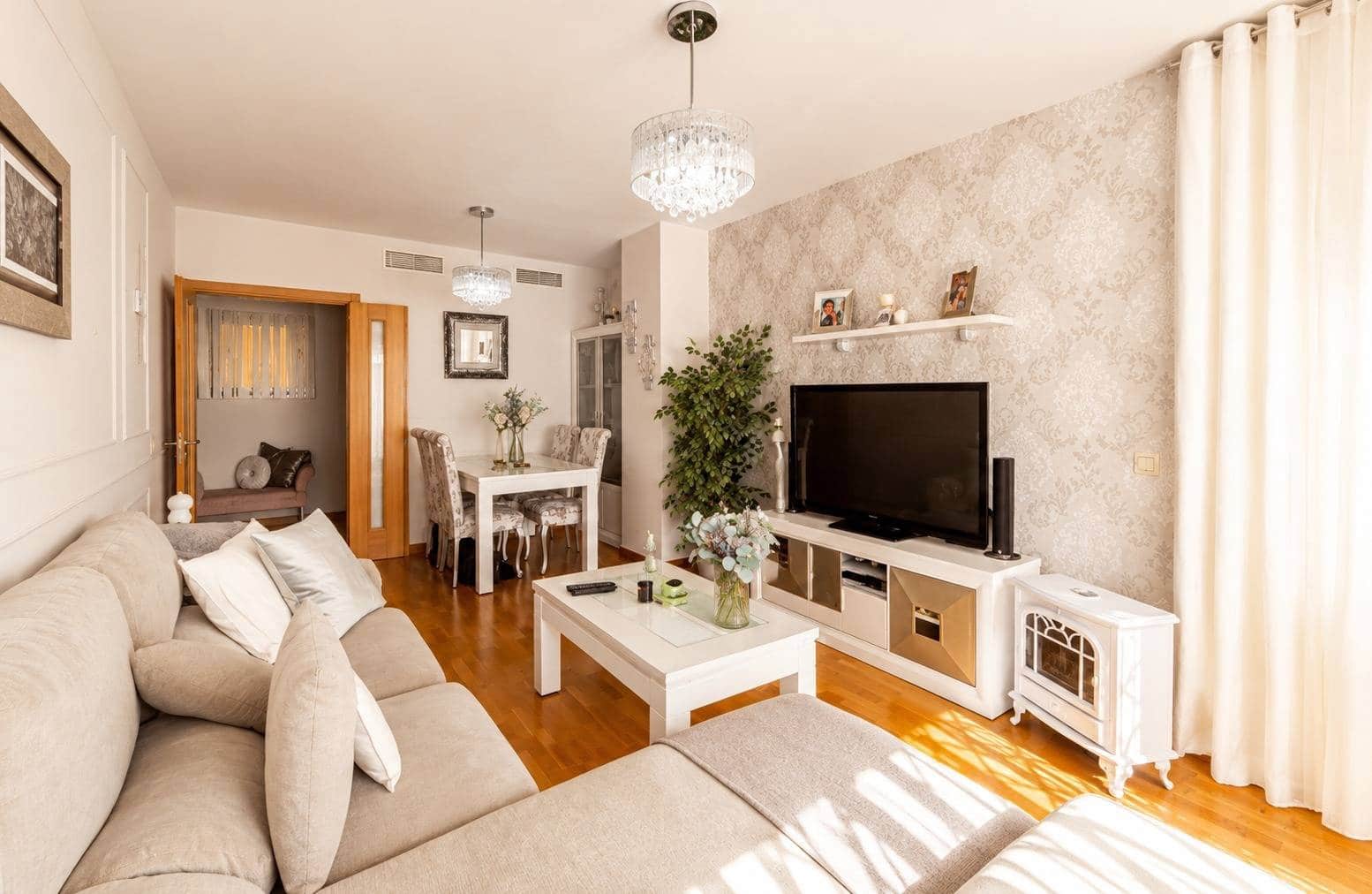 3 soveværelse Lejlighed til salg i Estepona med garage - € 356.000 (Ref: 9934230)