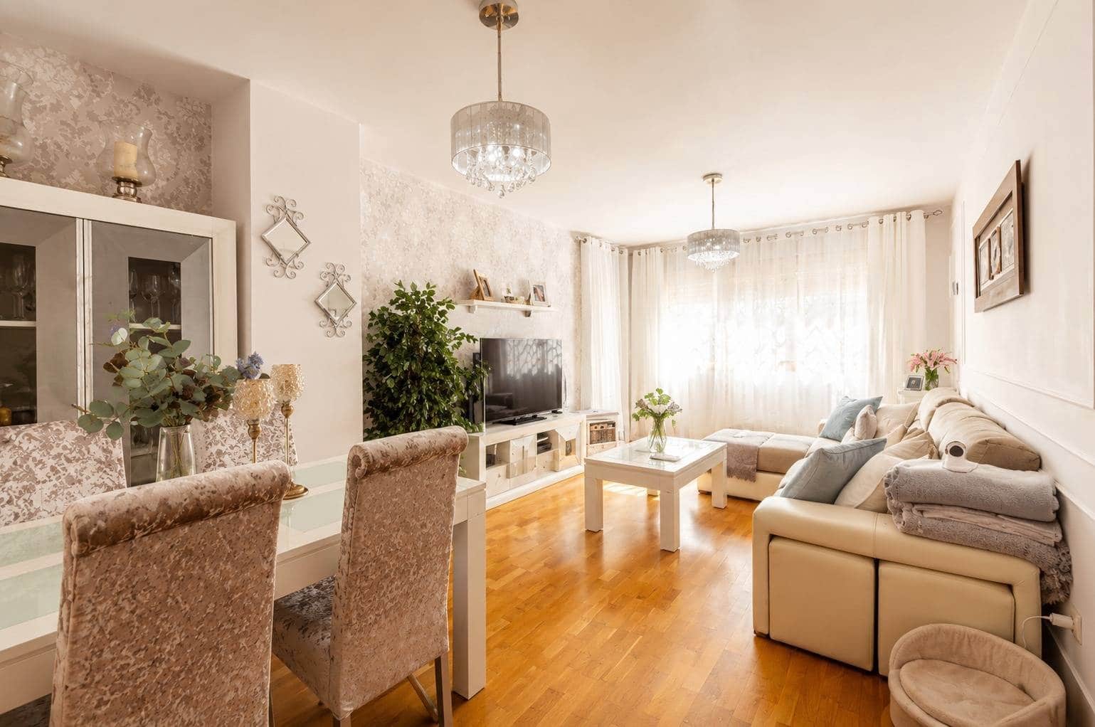 3 soveværelse Lejlighed til salg i Estepona med garage - € 356.000 (Ref: 9934230)