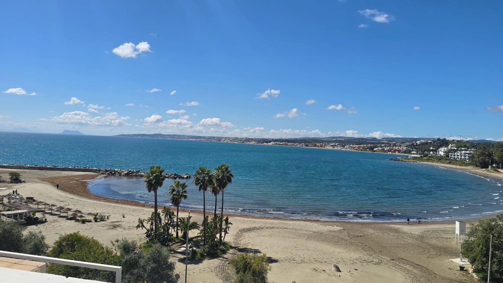 3 soverom Kjedet enebolig til salgs i Estepona med svømmebasseng garasje - € 570 000 (Ref: 9948508)